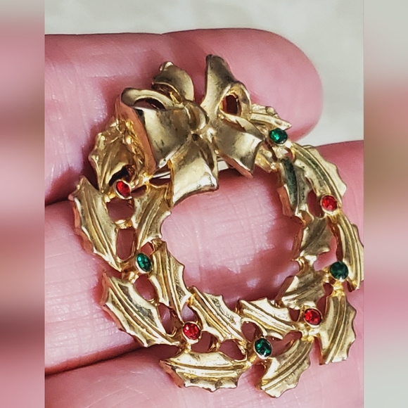 Vintage wreath red green Austrian crystals gold ribbon bow euc - Picture 6 of 10